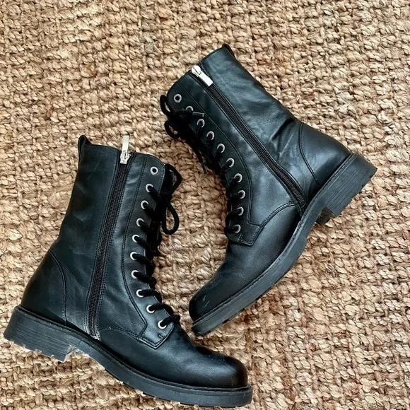 Clark's Black Leather Lace-up Combat Boots, 10 - Picture 2 of 6